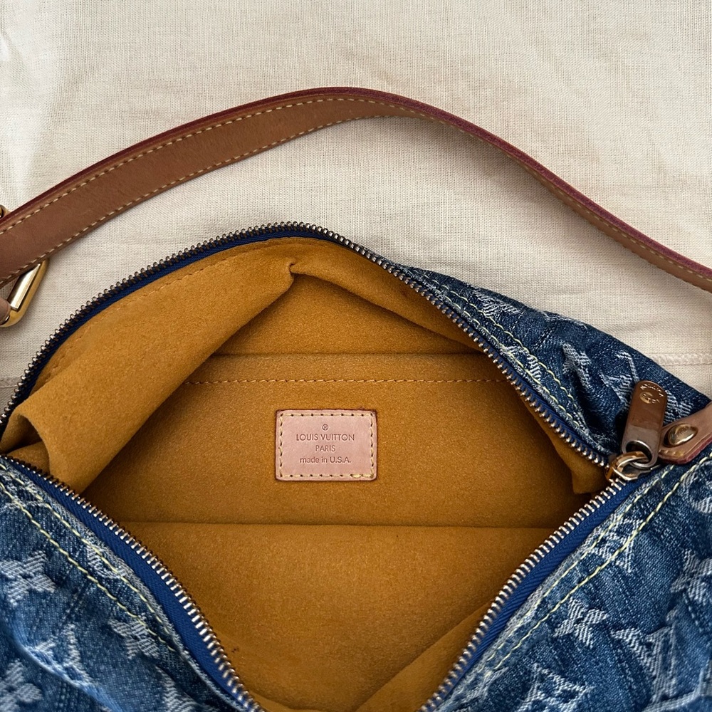 Louis Vuitton Monogram Denim Bag (Long Strap) - Picture 4 of 4